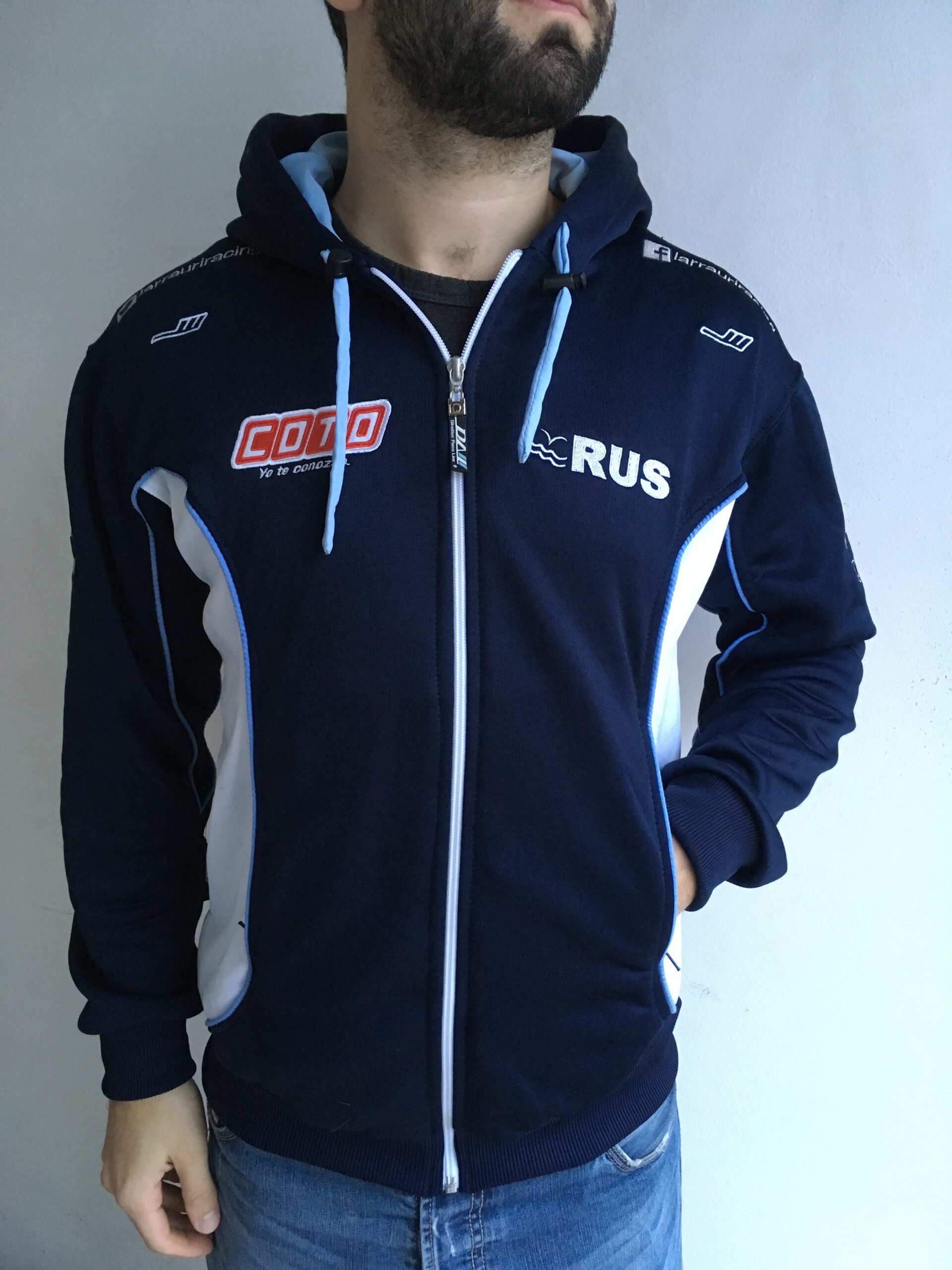 Art. 6069 Campera Frisa Venturi c capucha